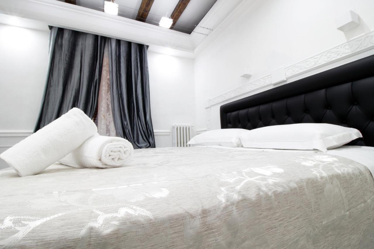 Relais Parlamento Hotel Rome Exterior photo