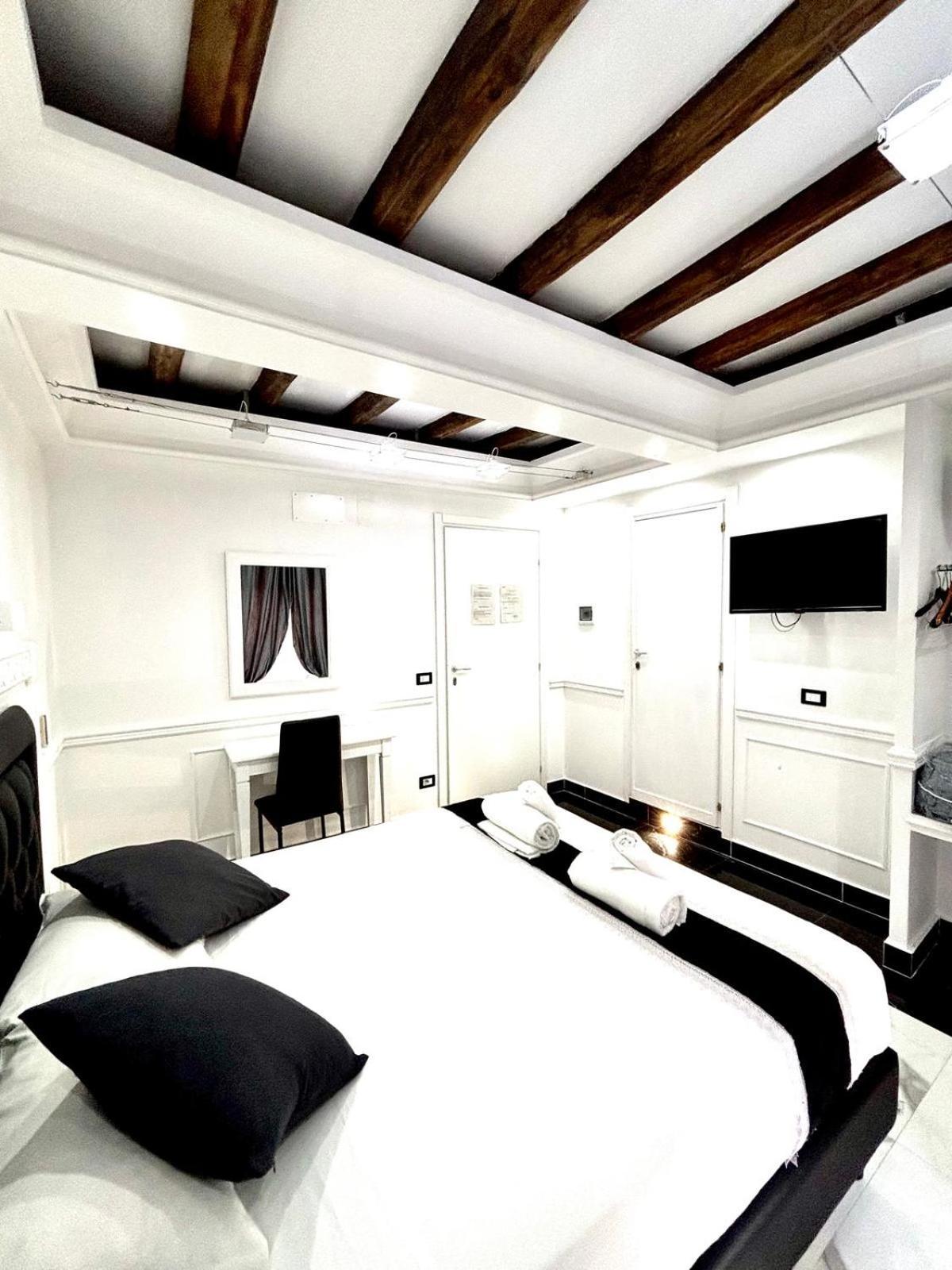 Relais Parlamento Hotel Rome Exterior photo